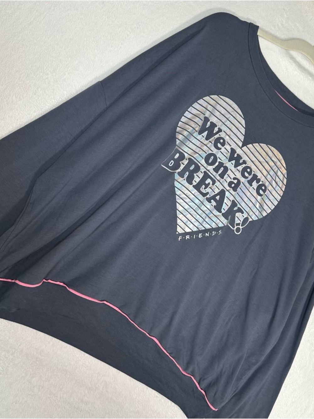 Friends TV Show‎ Sleep Shirt 2X We Were On A Break Holographic Heart Loungewear